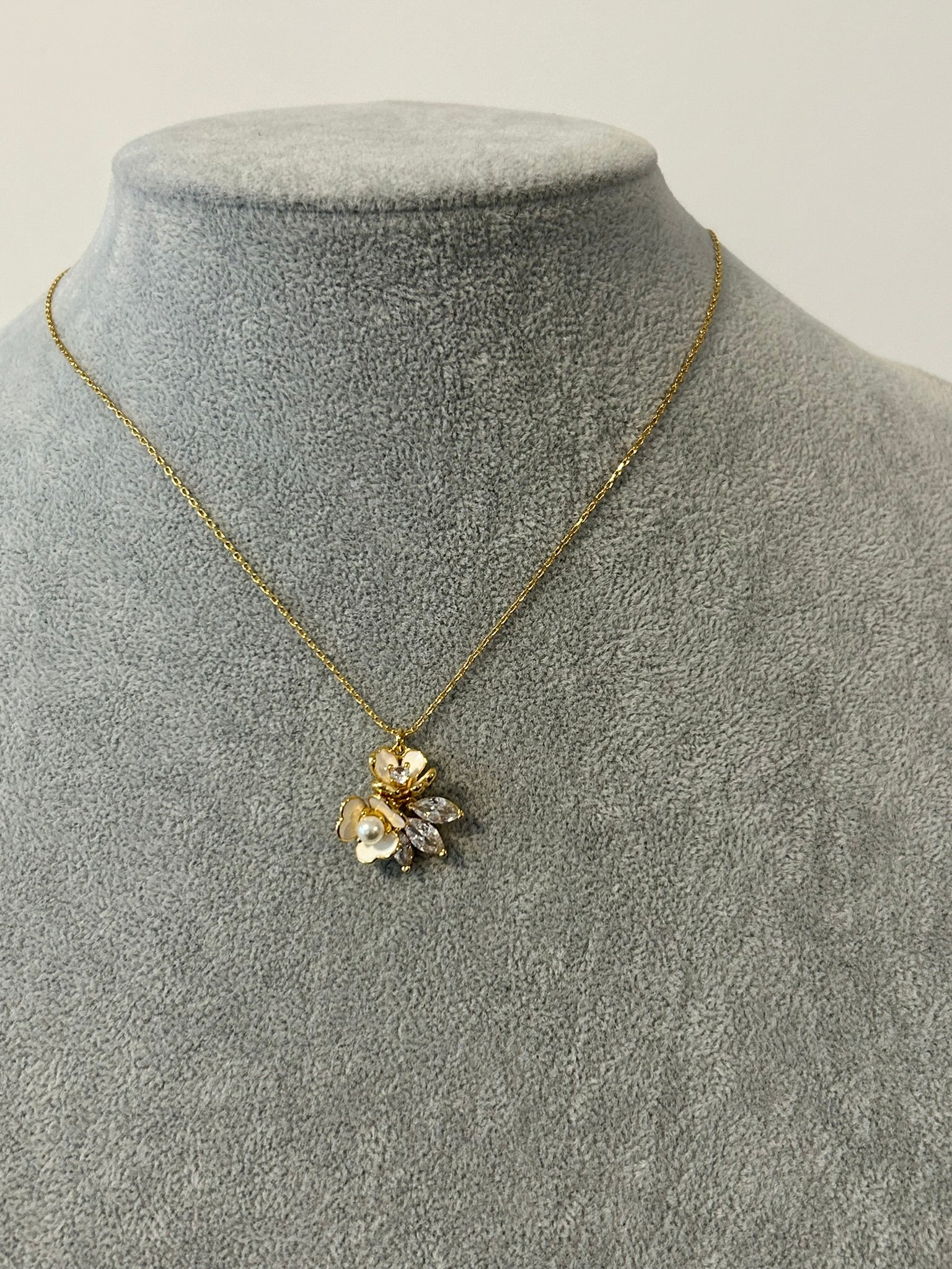 kate spade white floral necklace