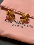 Les nereides flower stud earrings