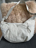 Lululemon Slouchy sling bag (6L)