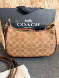 Coach signature Teri bag