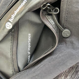 Lululemon fast track bag